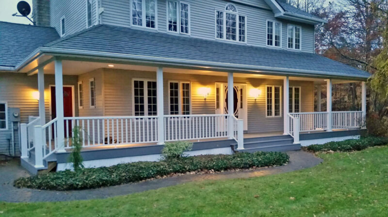 Front Porch/Railing